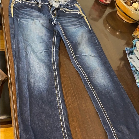 Capris - Picture 1 of 4